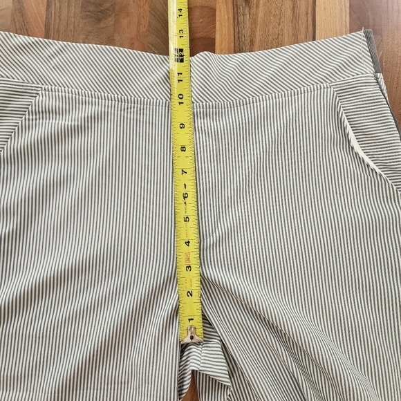 Athleta Brooklyn Hickory Striped Ankle Pants Size 14 NWOT - Picture 9 of 11